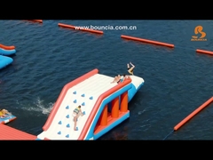 165 personnes Capacité Parc aquatique gonflable Couleur personnalisée Certificat TUV